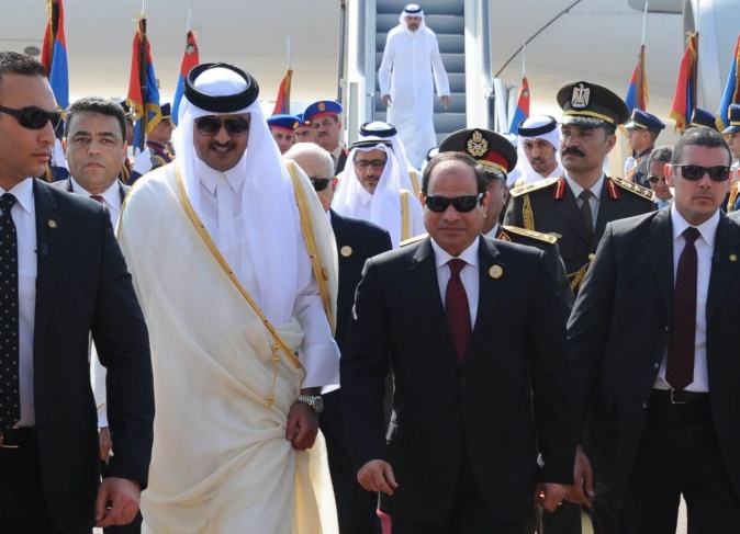 The Emir of Qatar discusses with the Egyptian President developments in the situation in Gaza
