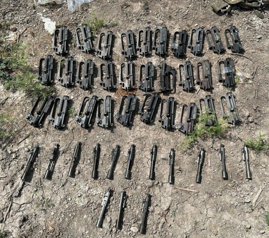 The Israeli army announces thwarting the smuggling of quantities of weapons in the Jordan Valley