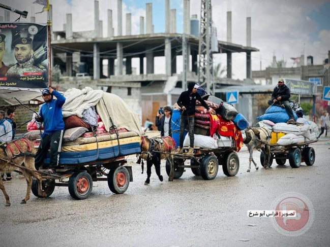 Photos - Intense Israeli raids push the residents of eastern Rafah to move west