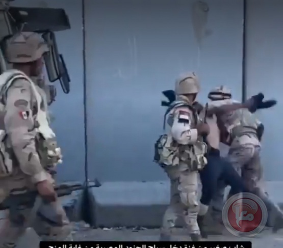 Watch: Egyptian soldiers beat a Palestinian boy on the Egyptian side in Rafah