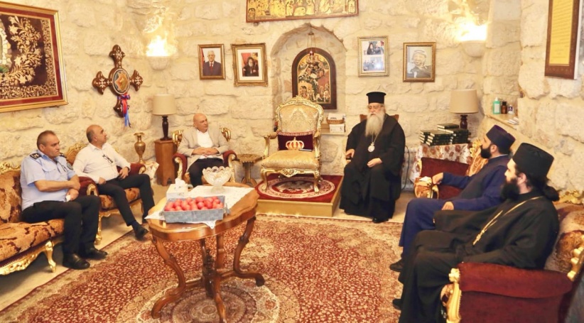 الوزير الحايك يتفقد كنيسة المهد ويلتقي رؤساء الطوائف