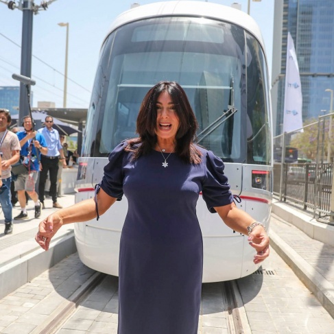 مسؤول إسرائيلي: من المتوقع فتح تحقيق جنائي ضد وزيرة المواصلات