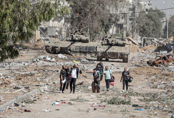 Gaza.. 3 massacres resulted in 25 martyrs in 24 hours