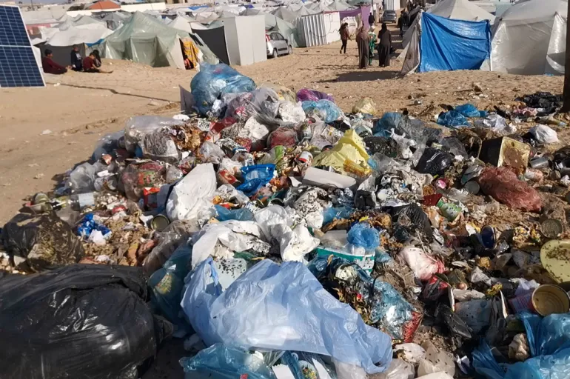 الأونروا تحذر من انتشار المزيد من الأمراض بغزة نتيجة &quot;أكوام ضخمة&quot; من النفايات