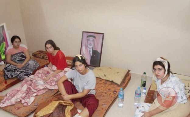 لاول مرة-  الكشف عن صور للاسيرات الاسرائيليات بغزة ( شاهد)
