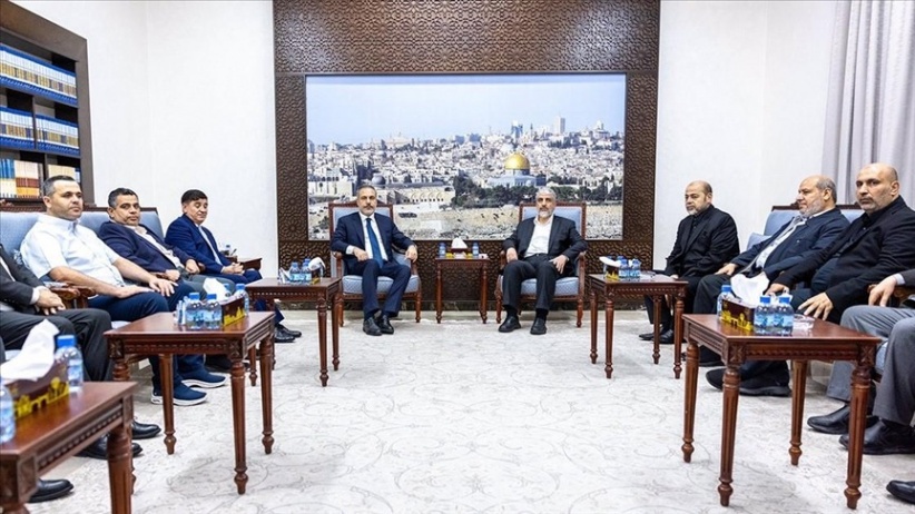 وزير الخارجية التركي يعزي قادة حماس في الدوحة
