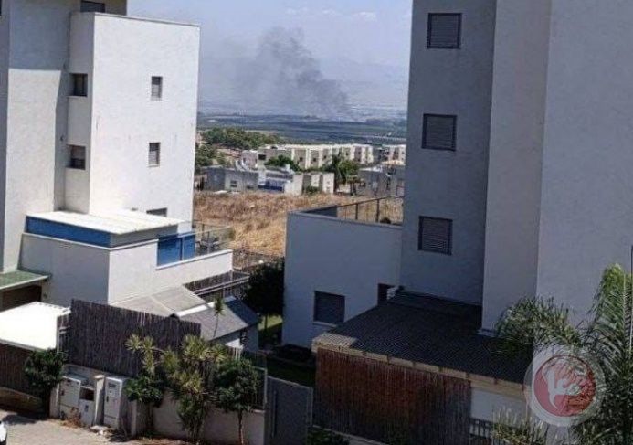 إصابتان.. إطلاق عشرات الصواريخ من لبنان نحو الجليل الأعلى