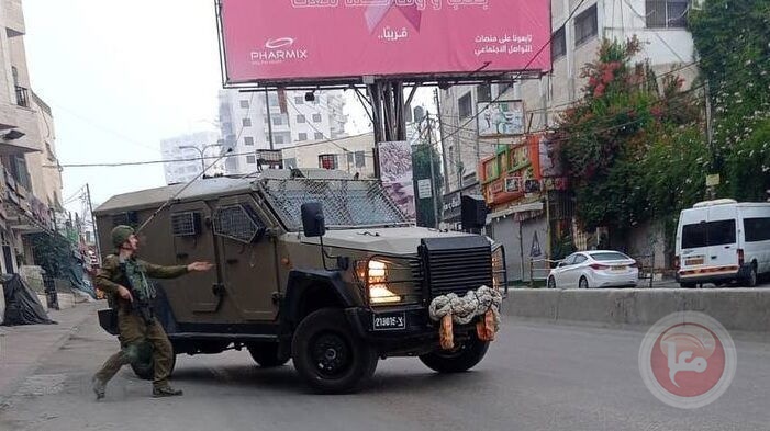 الاحتلال يقتحم بلدات وقرى في محافظة رام الله ويداهم منازل أسرى