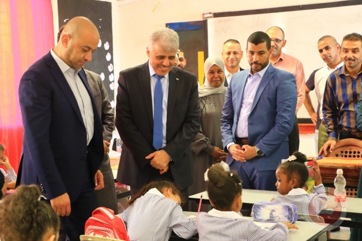 &quot;التربية&quot; تطلق العام الدراسي من الضفة وغزة حاضرة في كل مدرسة