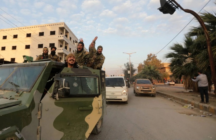 روسيا تحث رعاياها على مغادرة سوريا