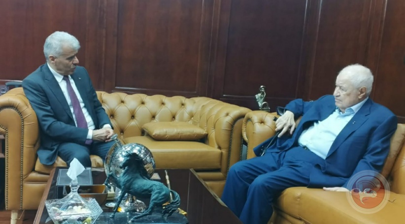 الوزير برهم يبحث مع رجل الأعمال أبو غزالة إغاثة التعليم في قطاع غزة