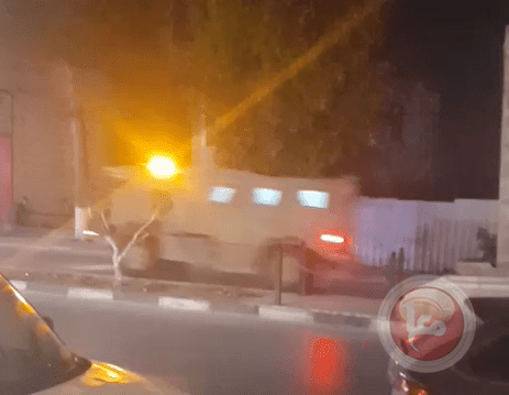 قوات الاحتلال تداهم منزل الأسير أحمد الهيموني في الخليل