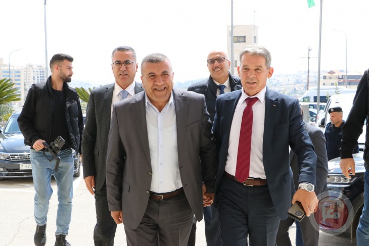 محافظ الخليل يبحث مع رئيس هيئة مكافحة الفساد عددا من القضايا الهامة