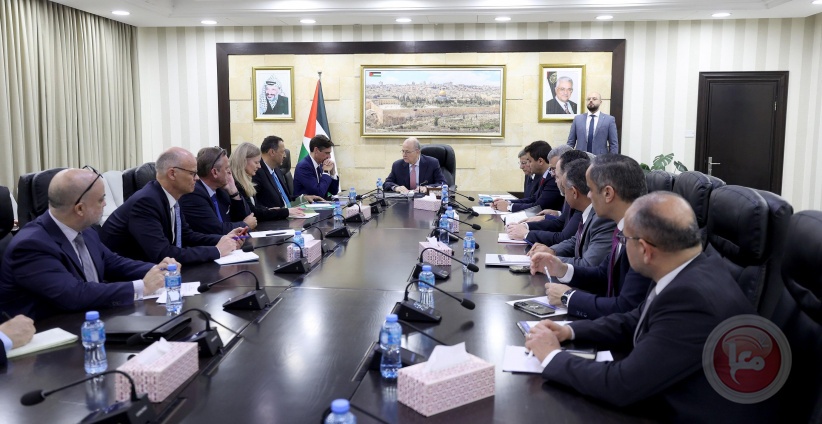 مصطفى يؤكد أهمية الضغط الدولي لوقف العدوان على شعبنا ووقف الاقتطاعات المالية