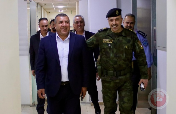 الخليل.. المحافظ دودين يستقبل قائد قوات الأمن الوطني الفلسطيني