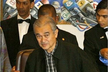 وفاة رئيس وزراء ماليزيا الأسبق عبد الله أحمد بدوي 