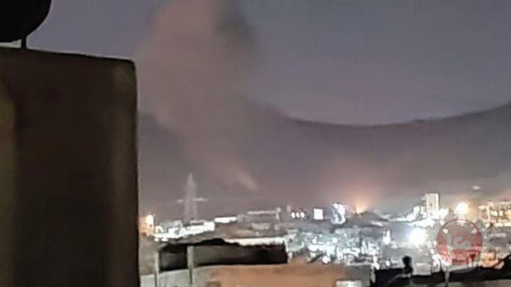 الأعنف منذ بداية العام... اسرائيل تشن غارات مكثفة في جميع أنحاء سورية بالصور