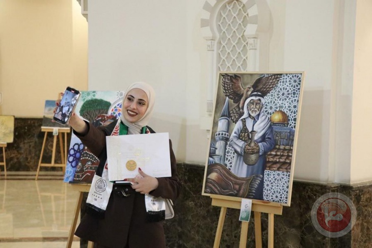جامعة القدس: الطالبة ميرا غنيم تحصد المركز الـ3 بمسابقة &quot;إشراقات فنية&quot; في الشارقة