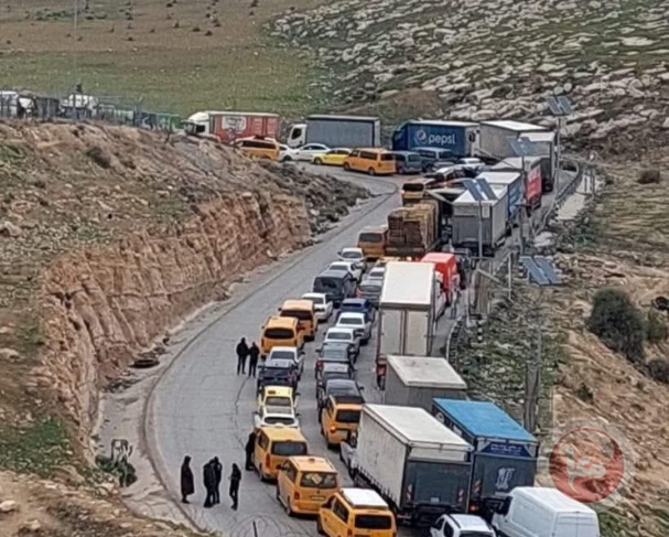 &quot;الكونتينر&quot;..حاجز الموت والعذاب واداة القمع اليومي للفلسطينيين