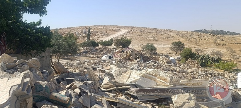 الاحتلال يهدم 10 خيام ومسكنين بمسافر يطا