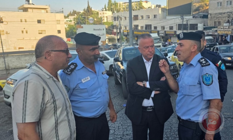 أعضاء من لجنة المرور العليا تتفقد محطات المحروقات في الخليل