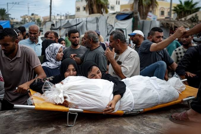نحو 40 شهيدا في استمرار الغارات الاسرائيلية على قطاع غزة