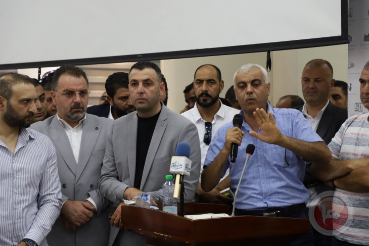 الخليل غاضبة.. دعوات لاستقالة الحكومة وتهديد بالاضراب وشل الاقتصاد 