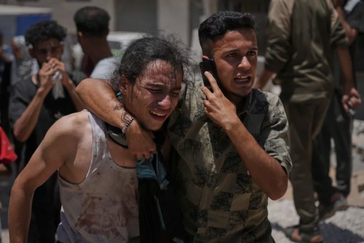 شهيد ومصابون في قصف للاحتلال على مدينة غزة
