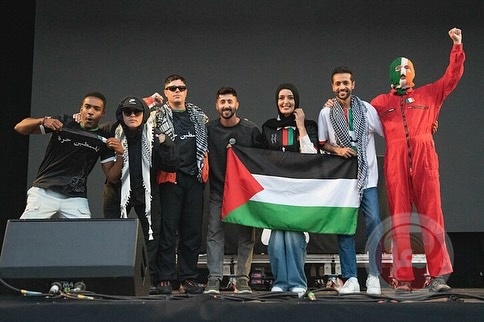 الحكومة المجرية تمنع فنانًا من إيرلندا من الدخول للبلاد بسبب دعمه للفلسطينيين