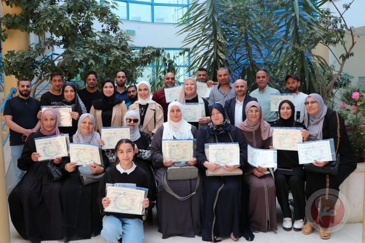 البوليتكنك تُنفّذ تدريب اللغة العبرية للمبتدئين لمجموعة من المشاركين في المناطق المغلقة بالخليل