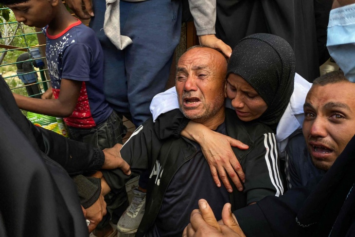 8 شهداء في قصف للاحتلال على مدينة غزة ومخيم النصيرات