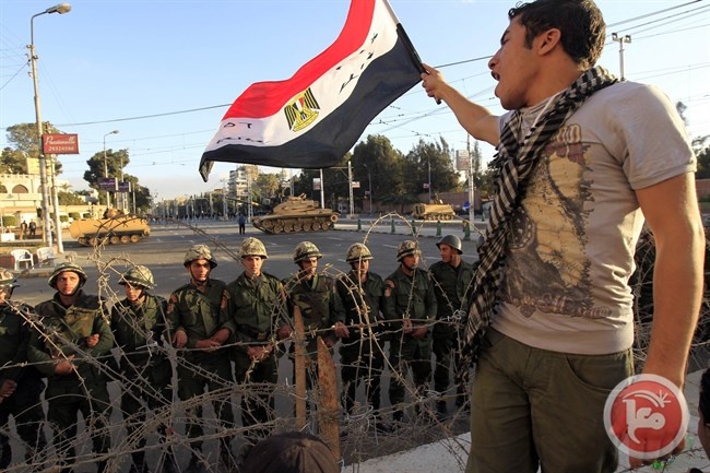 هدوء في القاهرة قبيل المحادثات التي دعا اليها مرسي