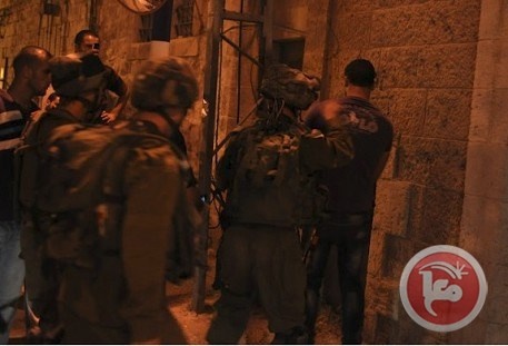 الاحتلال يعتقل شاباً من بلدة تقوع شرق بيت لحم