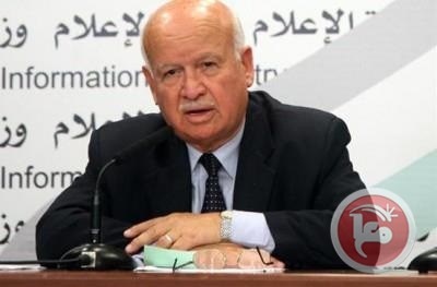 نقل القيادي زكريا الاغا للمشفى بعد تدهور حالته الصحية