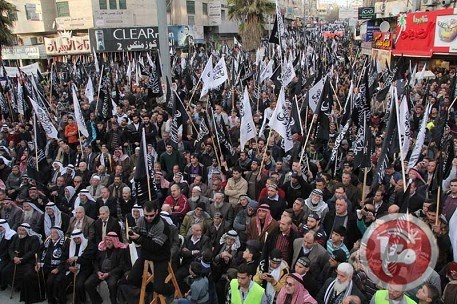 حزب التحرير يحشد الآلاف في رام الله والخليل تنديدا بالرسوم المسيئة
