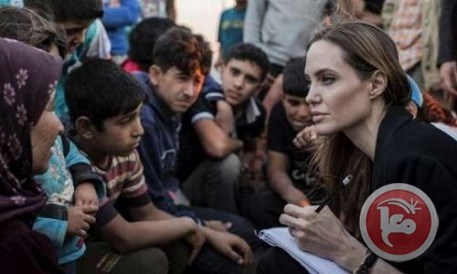 بالصور- أنجيلينا جولي من العراق: الأسرة الدولية لا تؤدي واجبها