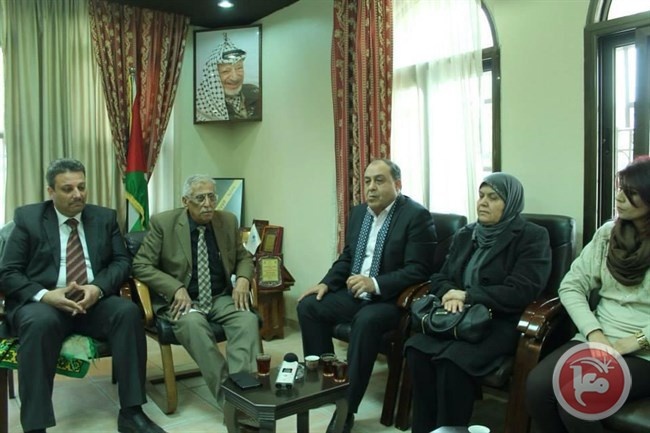 المحافظ ورئيس البلدية يطلقان المرحلة الأولى من تأهيل ملعب جنين