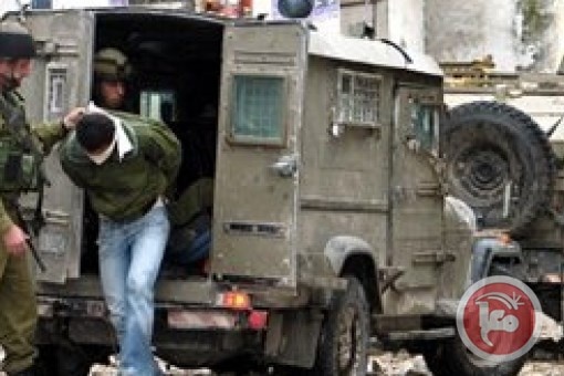الاحتلال يعتقل 10 مواطنين بالضفة