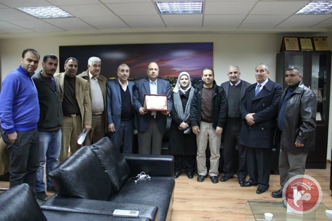 وزير ومحافظ القدس يستقبل مجلس ادارة رابطة الأندية القدس