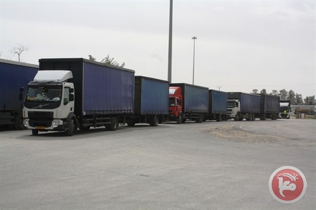 570 شاحنة لغزة عبر كرم أبو سالم