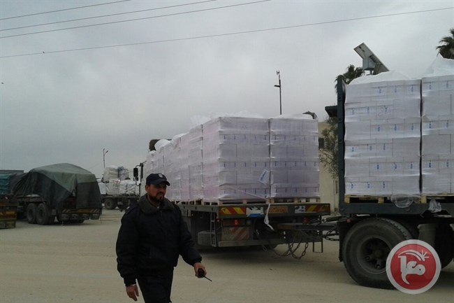 500 شاحنة لغزة عبر كرم أبو سالم