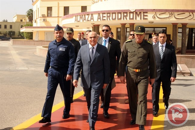 وزيرا الدفاع والداخلية المصريين يتفقدان القوات بشمال سيناء