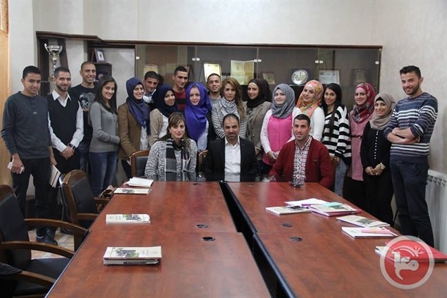 كلية فلسطين الأهلية الجامعية تنهي زياراتها التعريفية للمدارس