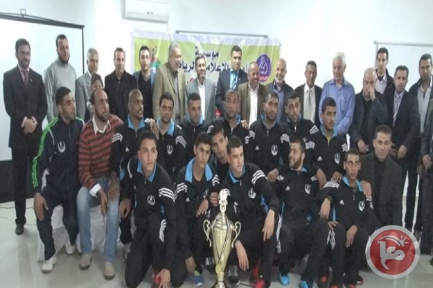 الرجوب يهنئ خدمات البريج بفوزه بلقب كأس السلة