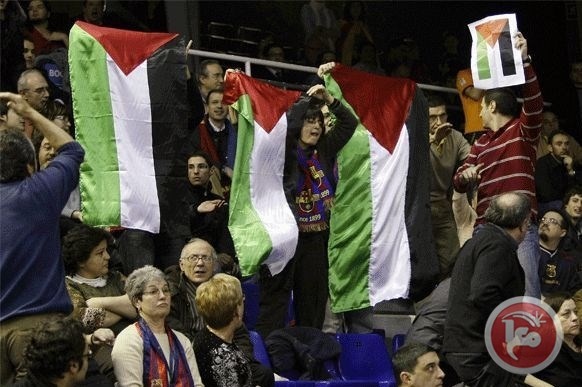 برشلونة تمنع رفع العلم الفلسطيني!