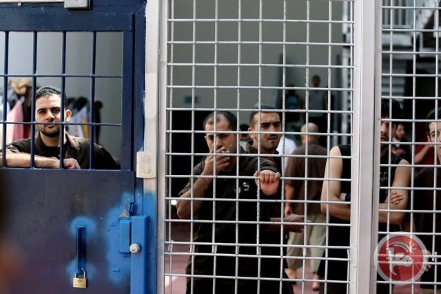 إسرائيل ستفرج عن مئات السجناء وتتجاهل الأسرى الفلسطينيين