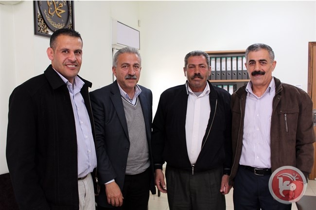 اللجنة الرئاسية تلتقي ممثلي وزارة المالية بالخليل
