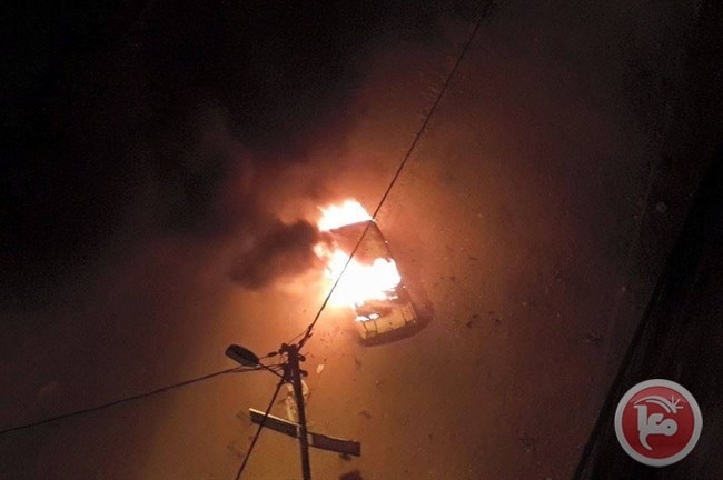ليلا: حرق سيارة وسط غزة