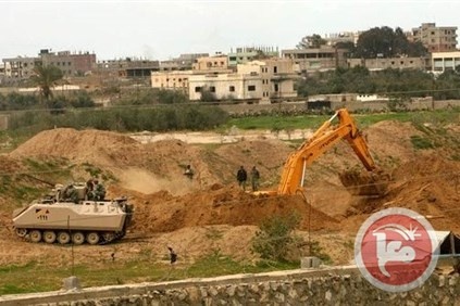 مصر تشرع ببناء جدران ومنطقة تجارية حرة مع قطاع غزة