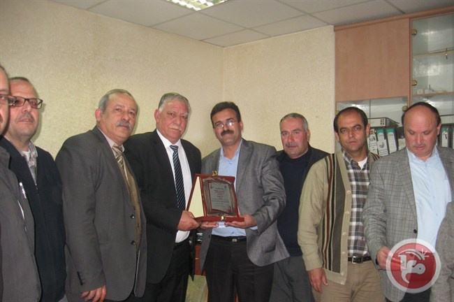 العيسه يهنئ الجعبري بانتخابه رئيساً لمركز الخدمات الزراعية